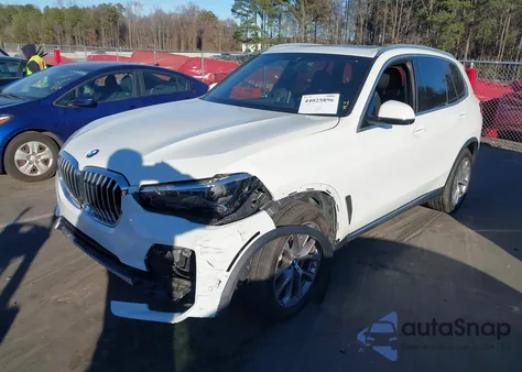 2022 BMW X5 xDrive40I z USA, uszkodzony, nr VIN 5UXCR6C04N9N08961